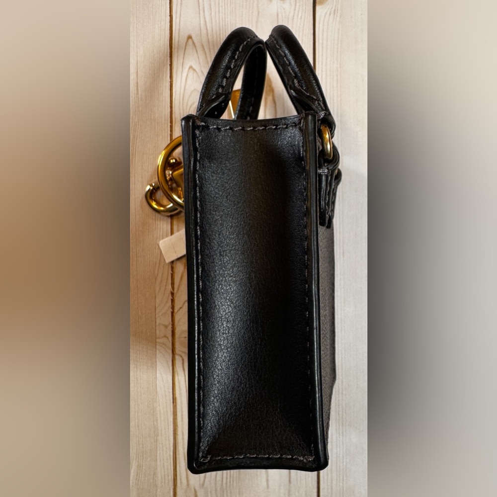 ✨ NWT Coach North South Mini Tote Leather Bag Charm Keychain ✨ - Picture 2 of 7